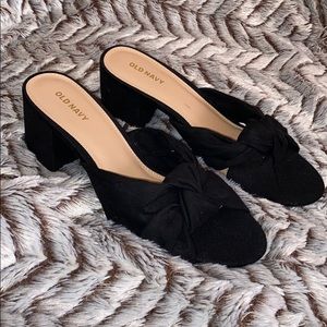 OLD NAVY - Open Toe Suede Block Heel